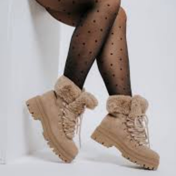 a new day Shoes - Women's A New Day Tan Betsy Faux Fur Hiking Boots- Size 8.5 NEW WITH TAGS